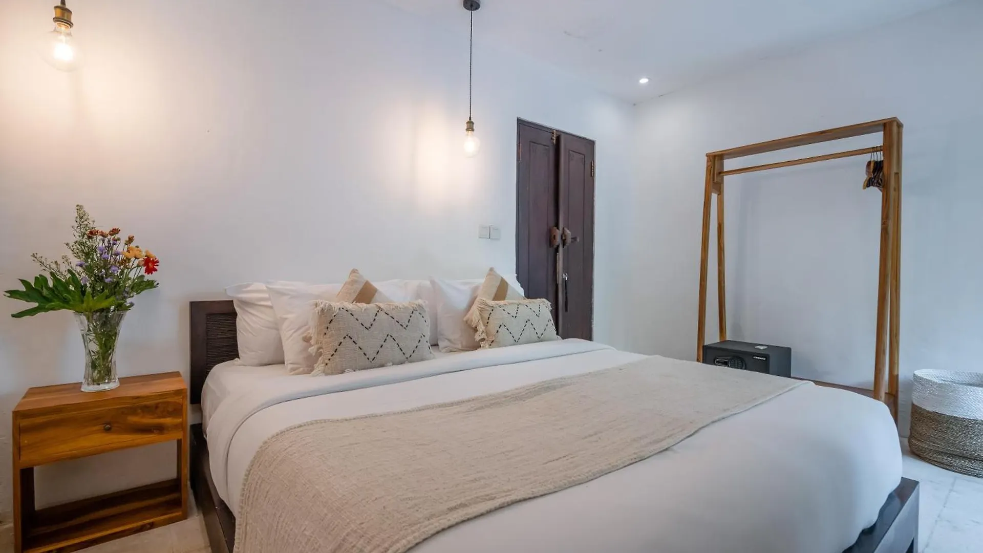 Aryana Estate Villa Seminyak  0*, Seminyak (Bali) Indonesia