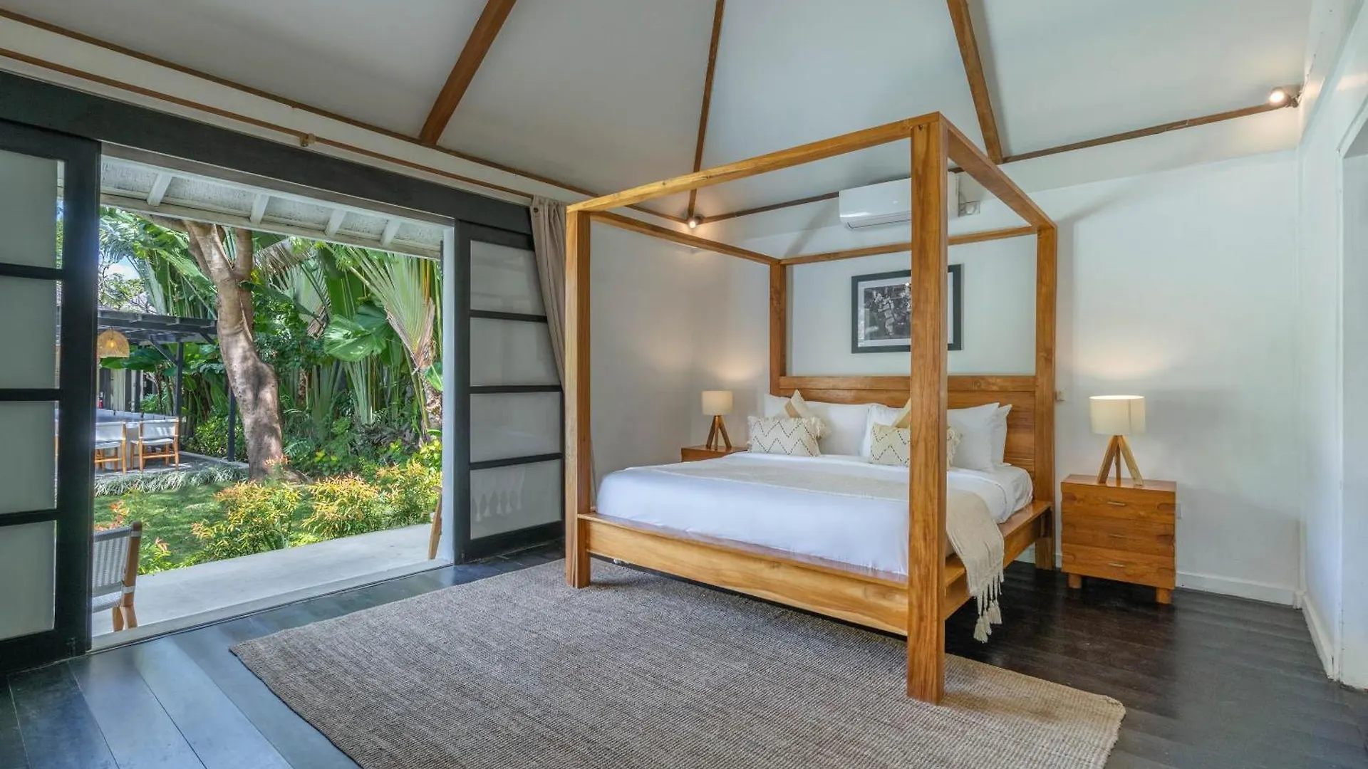 Aryana Estate Villa Seminyak  Indonesia